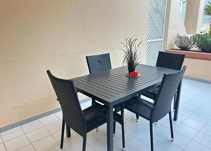 Modern One Bedroom Flat In Yucca Park Daire